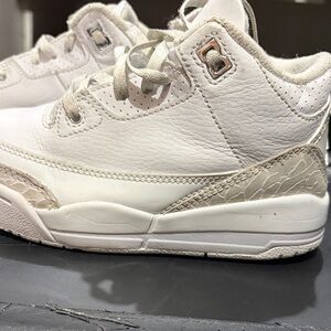 Jordan Kids Sneakers in White and Tan